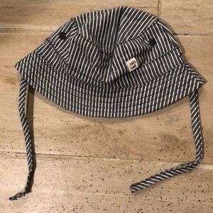 H&M Infant Striped Sun Hat Newborn (0-1 M)